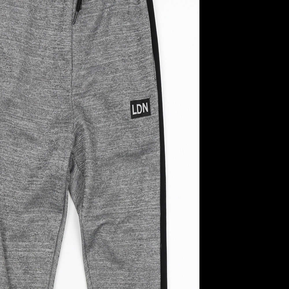 Closure Boys Grey   Sweatpants Trousers Size 8-9 Years