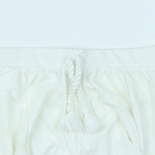 Matalan Girls White   Sweat Shorts Size 7 Years
