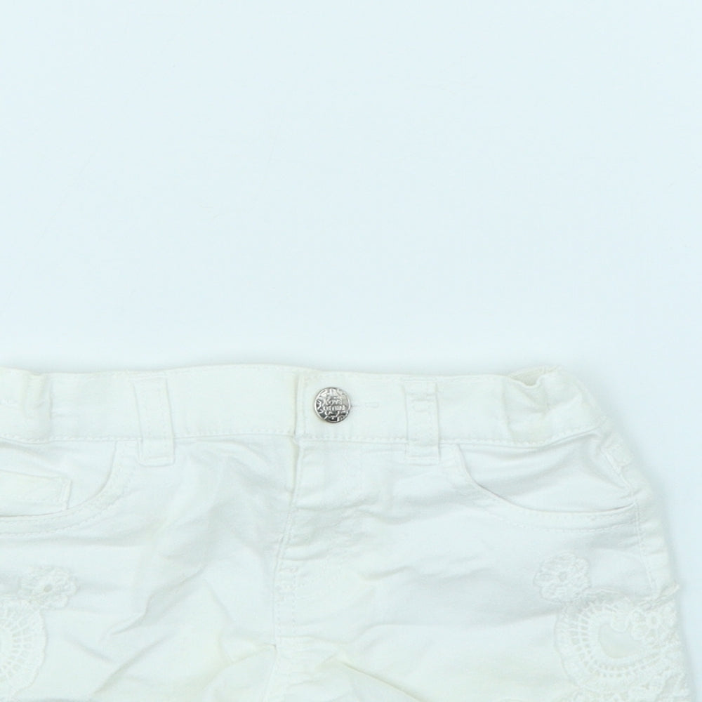 F&F Girls White   Cut-Off Shorts Size 3 Years