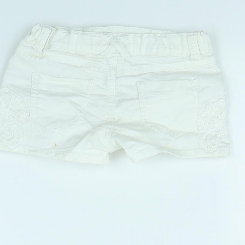 F&F Girls White   Cut-Off Shorts Size 3 Years