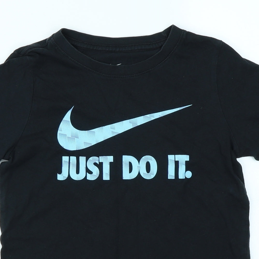 Nike Boys Black   Basic T-Shirt Size 8-9 Years