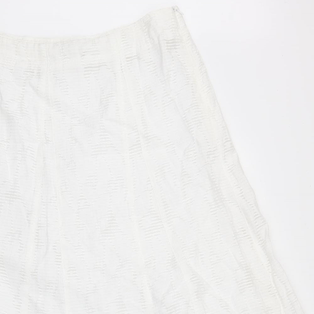 Classic Womens White   Flare Skirt Size 18