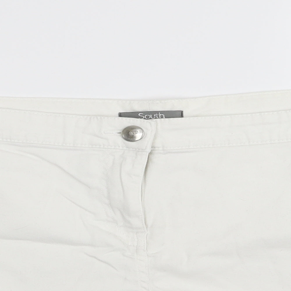 South Womens White   Hot Pants Shorts Size 20