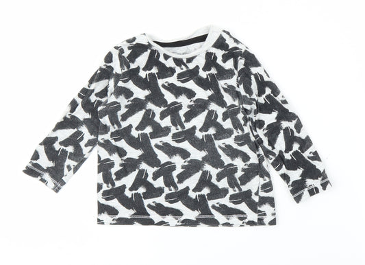 Front view of F&F boys’ grey basic t-shirt, size 6-9, months
