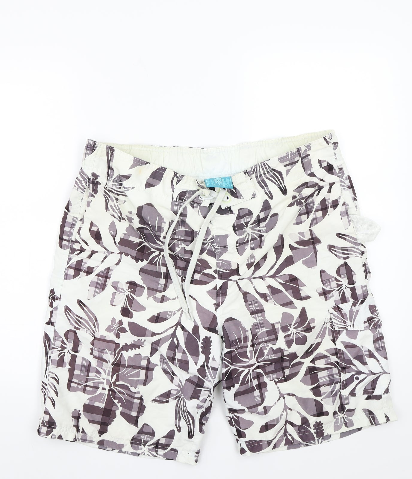 Cedar Wood State Mens White Floral  Bermuda Shorts Size L