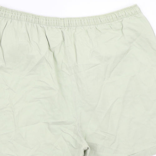 Preworn Womens Green   Bermuda Shorts Size 20
