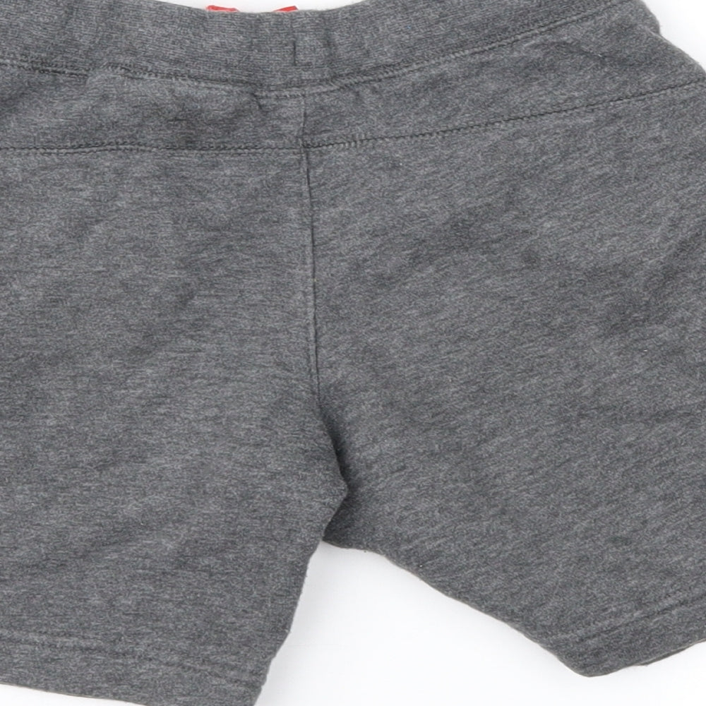 Nike Boys Grey   Sweat Shorts Size 5-6 Years
