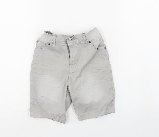Front view of TU boys’ grey chino shorts, size 4, years