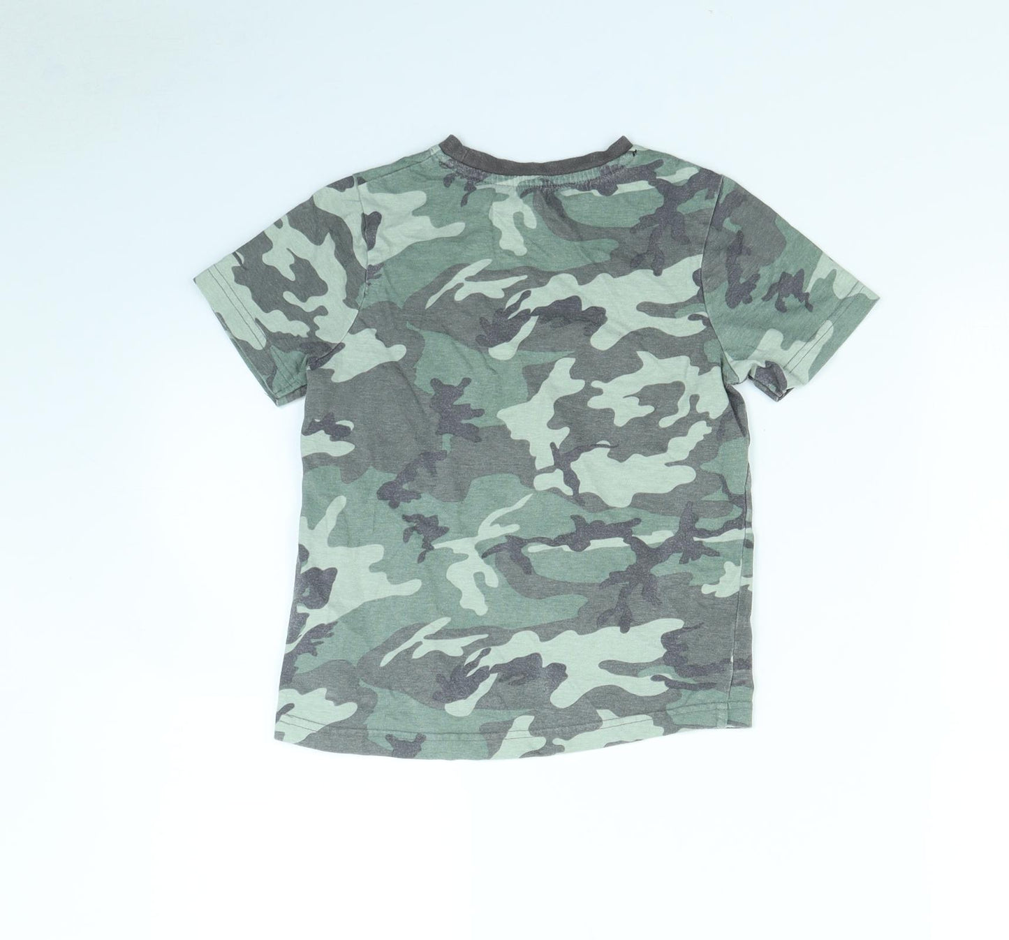 Nutmeg Boys Green Camouflage  Basic T-Shirt Size 4 Years  - WWE