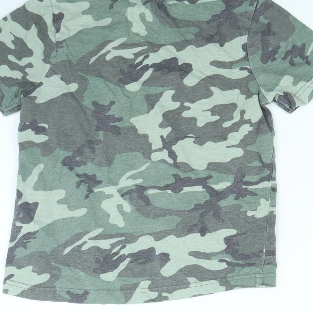 Nutmeg Boys Green Camouflage  Basic T-Shirt Size 4 Years  - WWE