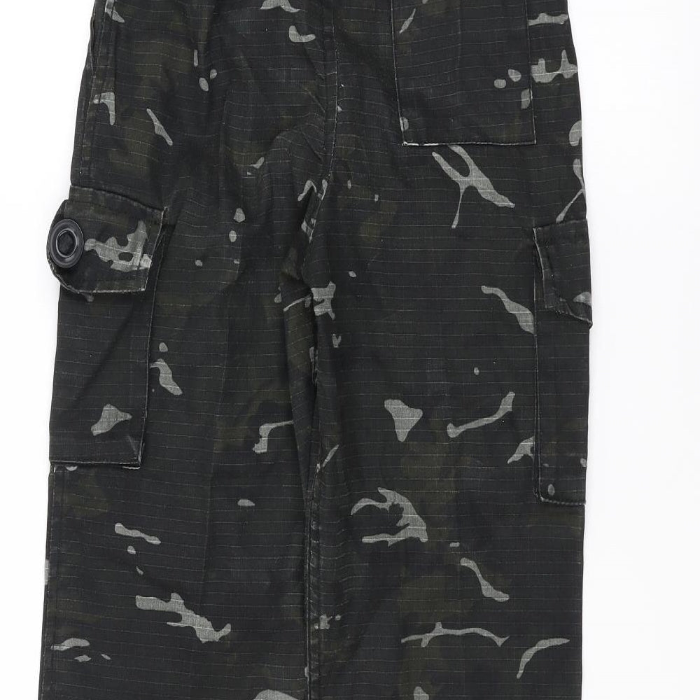 Kombat Boys Green Camouflage  Cargo Trousers Size 7-8 Years