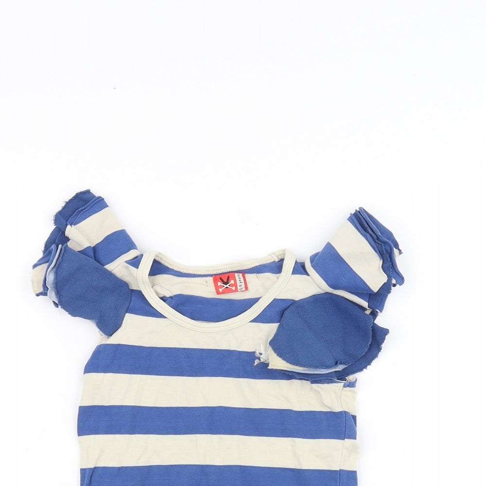 Preworn Boys Blue Striped  Basic T-Shirt Size 5-6 Years