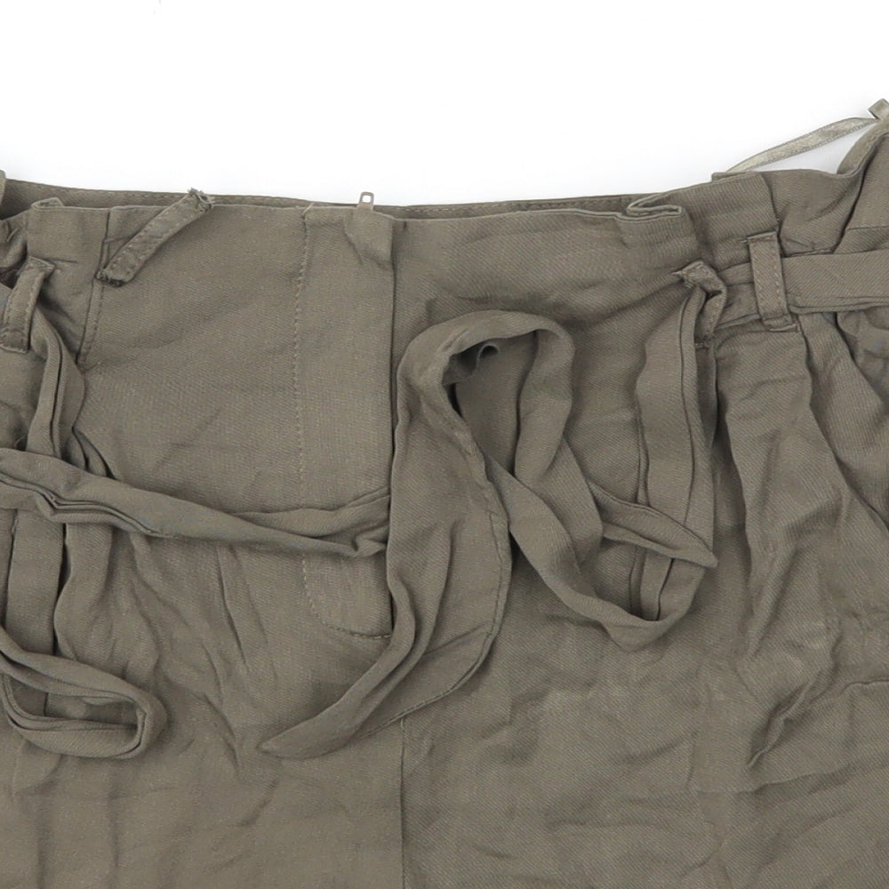 Debehams Womens Green   Paperbag Shorts Size 12