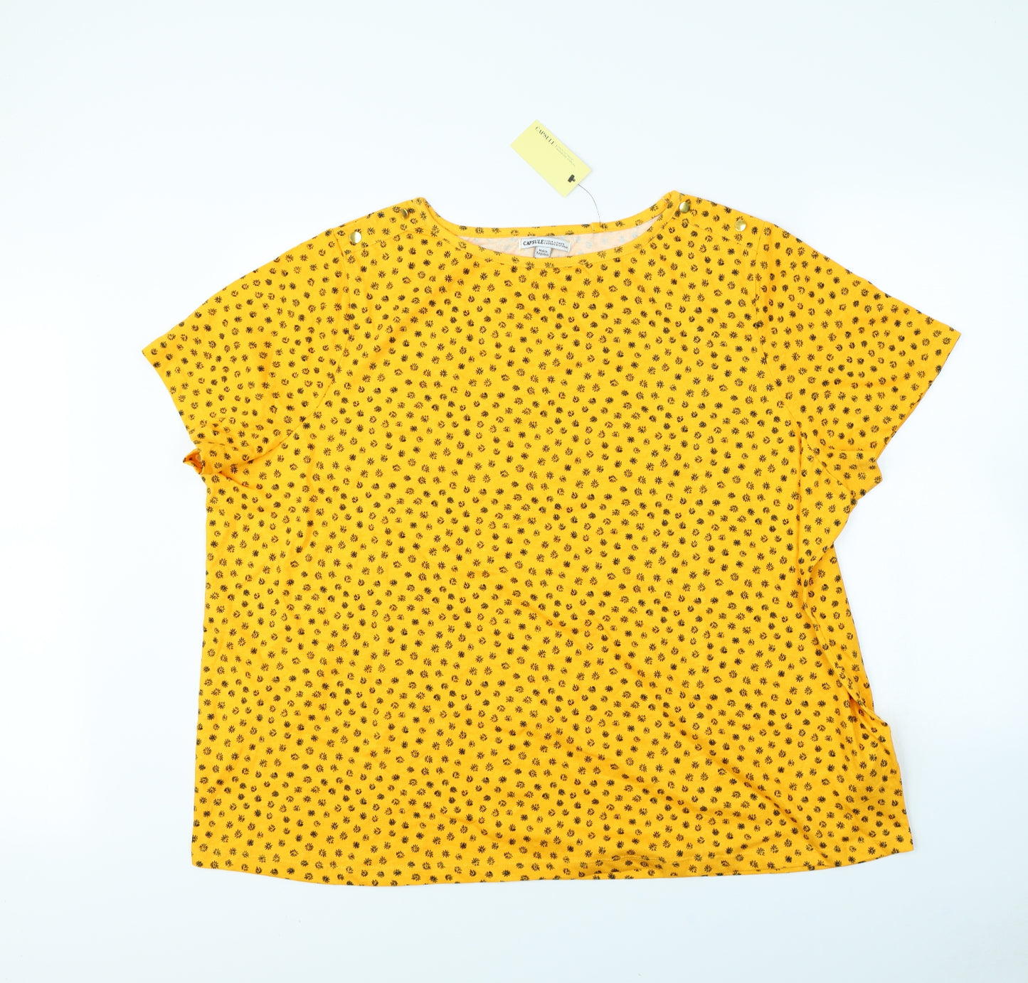 Capsule Womens Yellow Floral  Basic T-Shirt Size 28