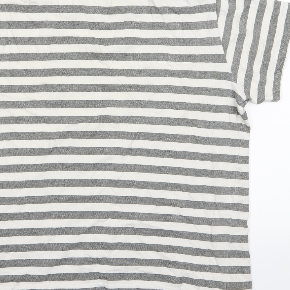 Preworn Boys White Striped  Basic T-Shirt Size 15 Years