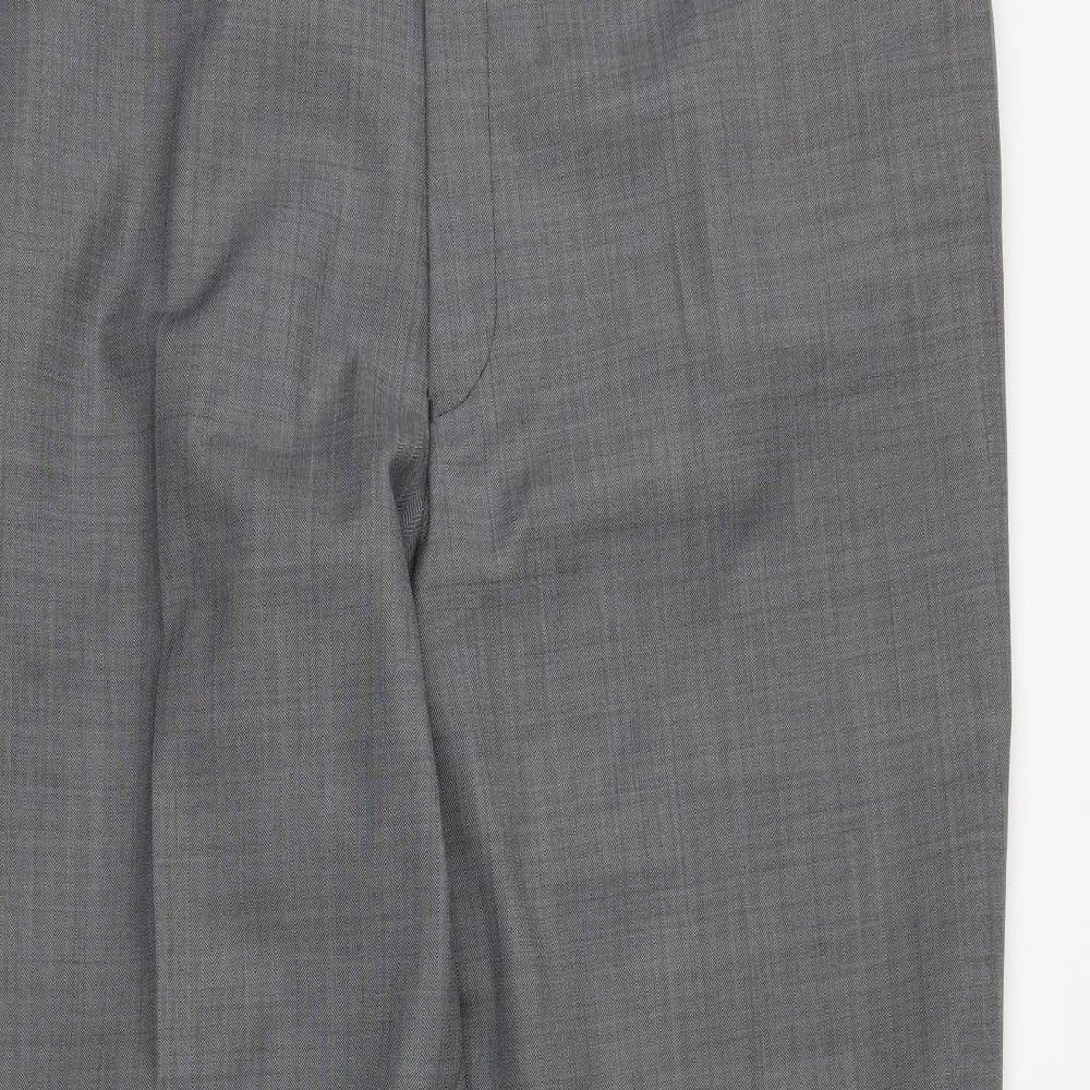 British Tailor Mens Grey   Trousers  Size 48 in L29 in