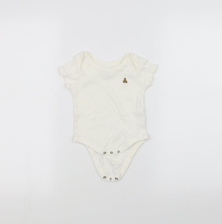 Gap Baby White   Basic T-Shirt Size 3-6 Months