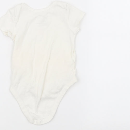 Gap Baby White   Basic T-Shirt Size 3-6 Months