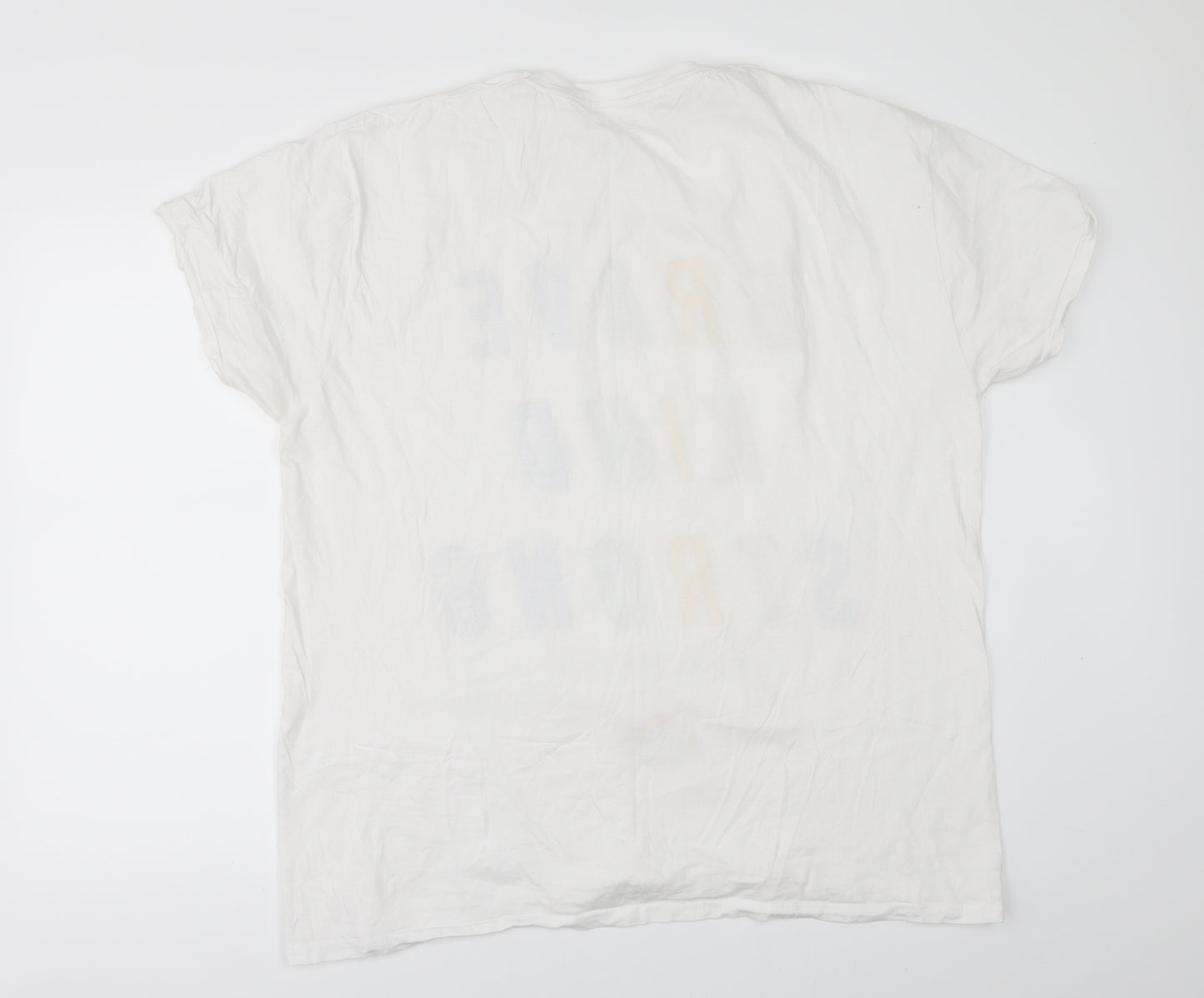 Preworn Mens White    T-Shirt Size 2XL  - brave kind strong
