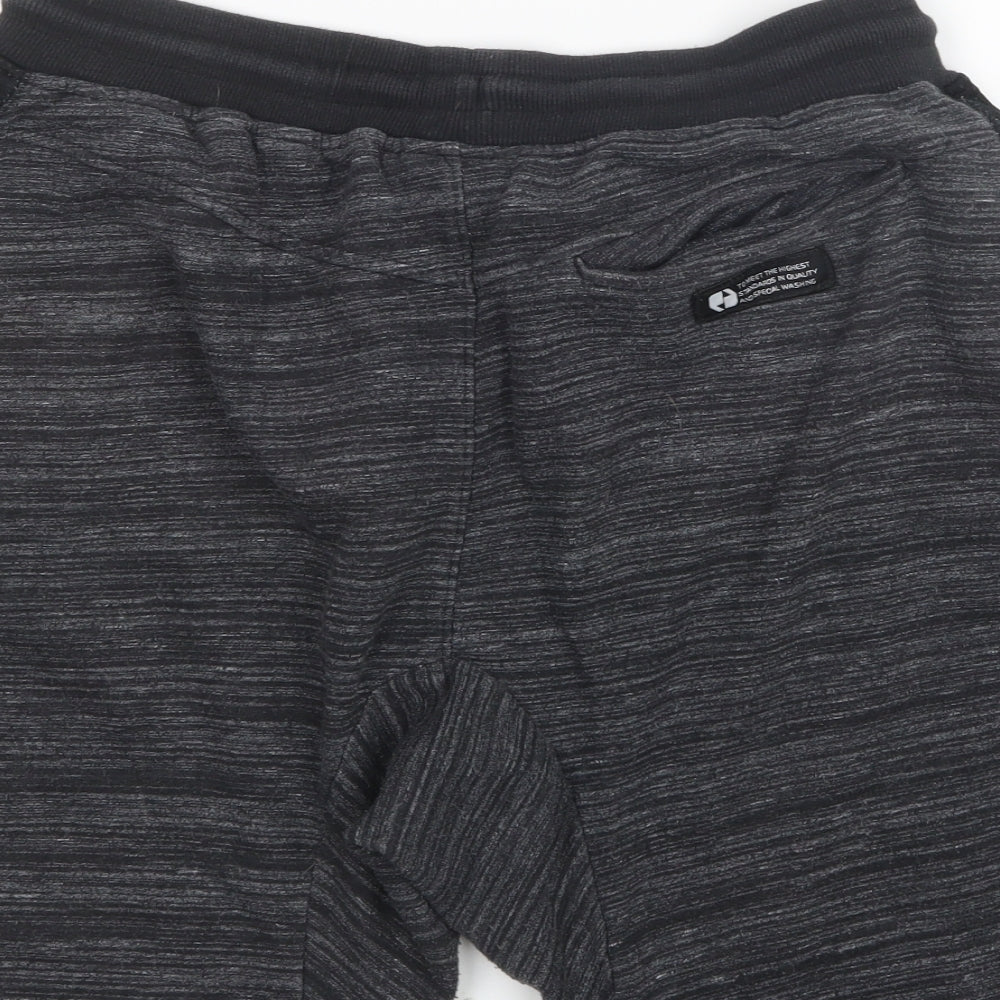 Sneaker Freak Mens Grey   Sweat Shorts Size L