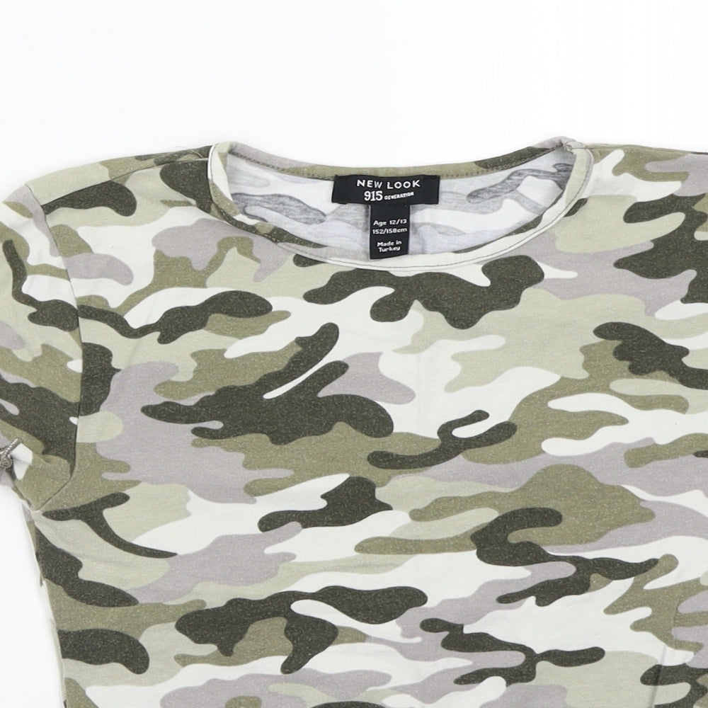Newlook Girls Green Camouflage  Basic T-Shirt Size 13 Years