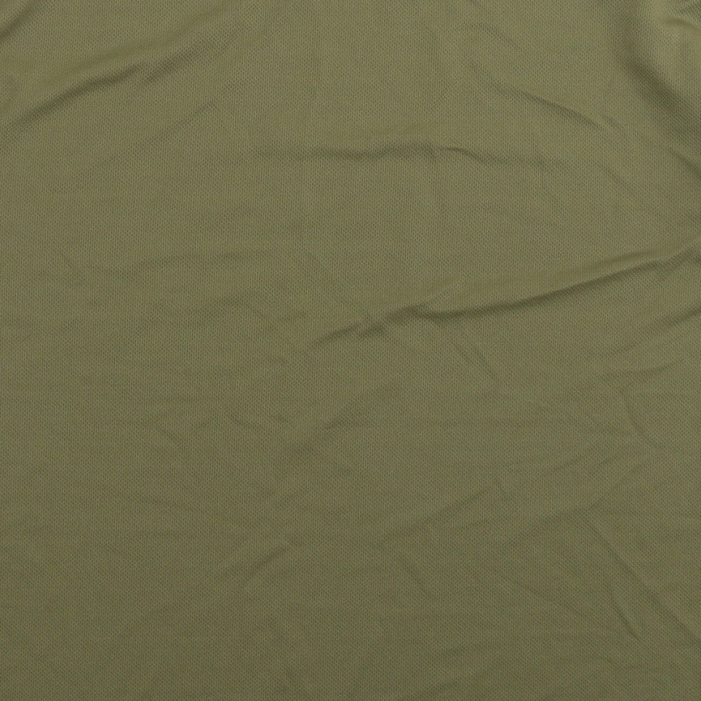 Preworn Mens Green    T-Shirt Size L