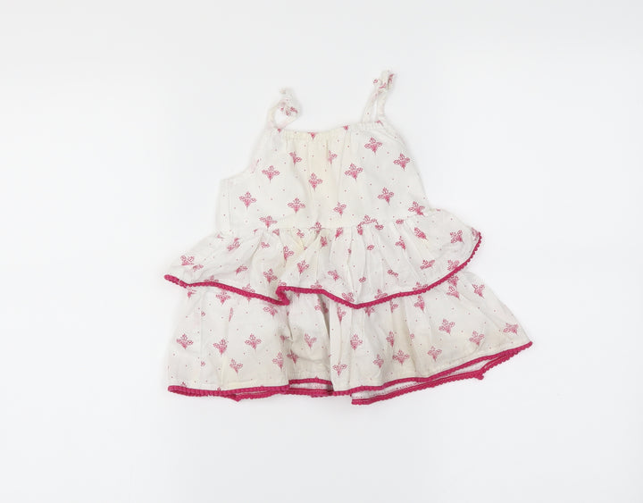 Preworn Girls White Floral  Trapeze & Swing  Size 12-18 Months