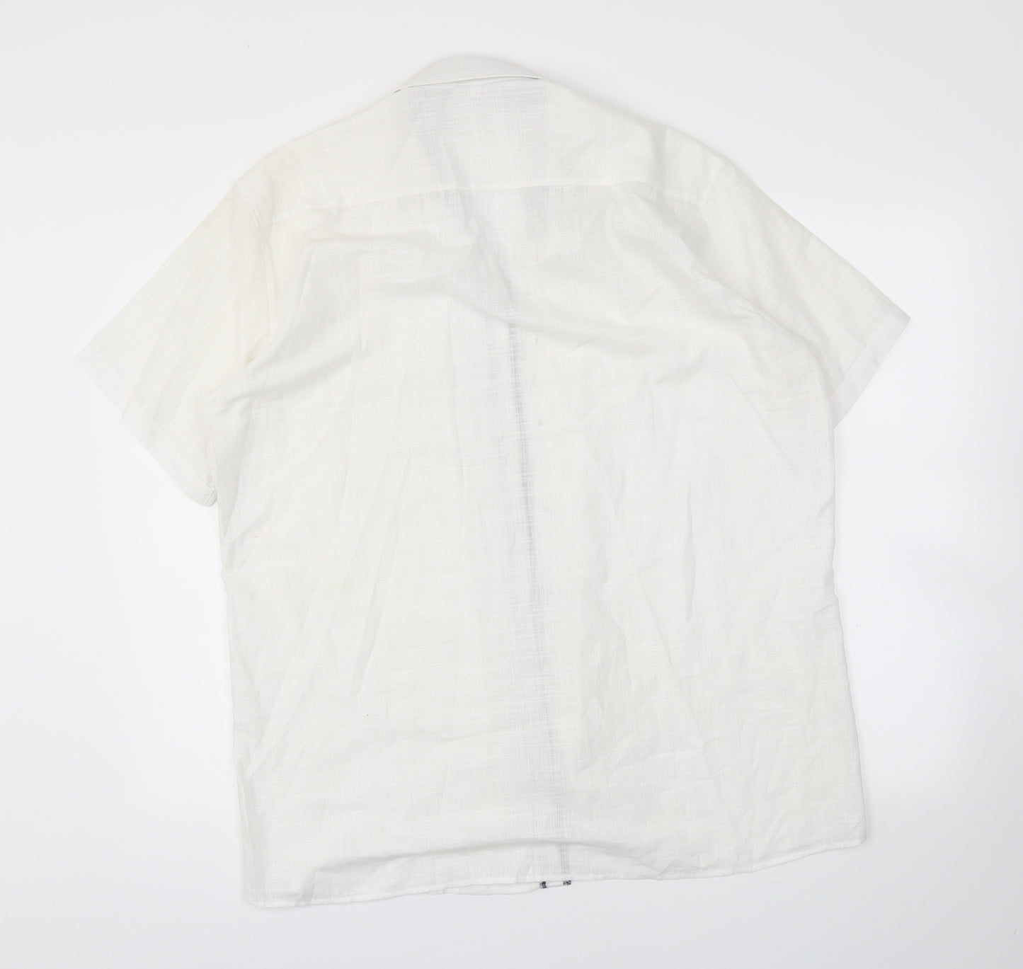 Preworn Mens White    Button-Up Size L