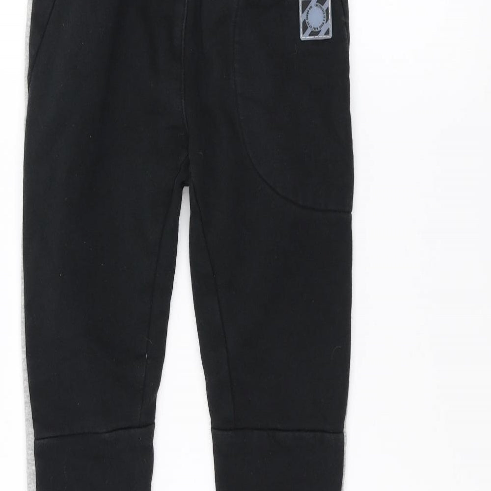 Nutmeg Boys Black   Sweatpants Trousers Size 6-7 Years