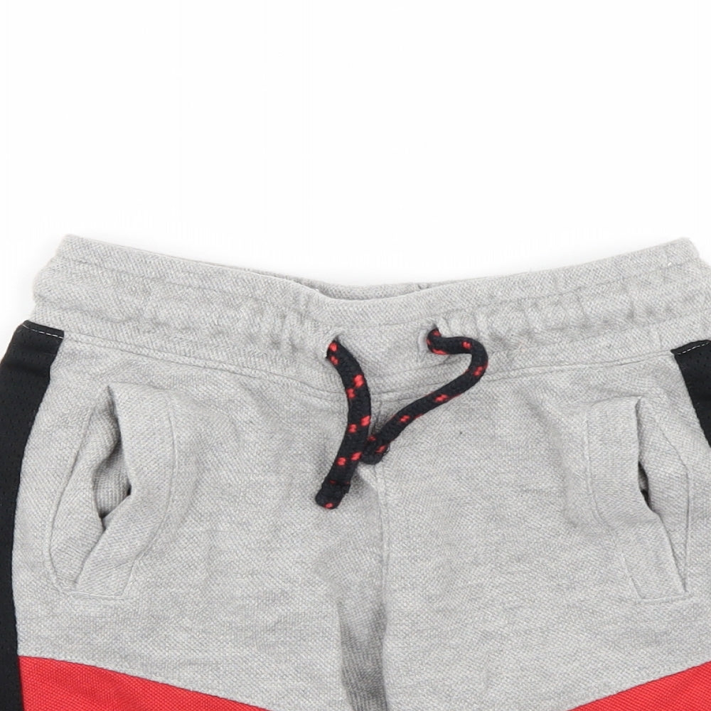 F&F Boys Multicoloured   Sweat Shorts Size 6-7 Years