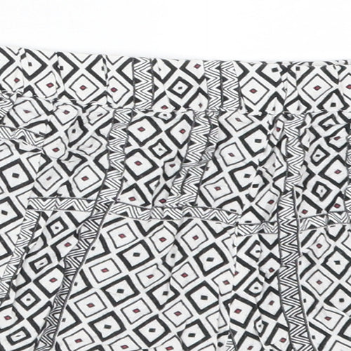 Papaya Womens Grey Geometric  Mom Shorts Size 8