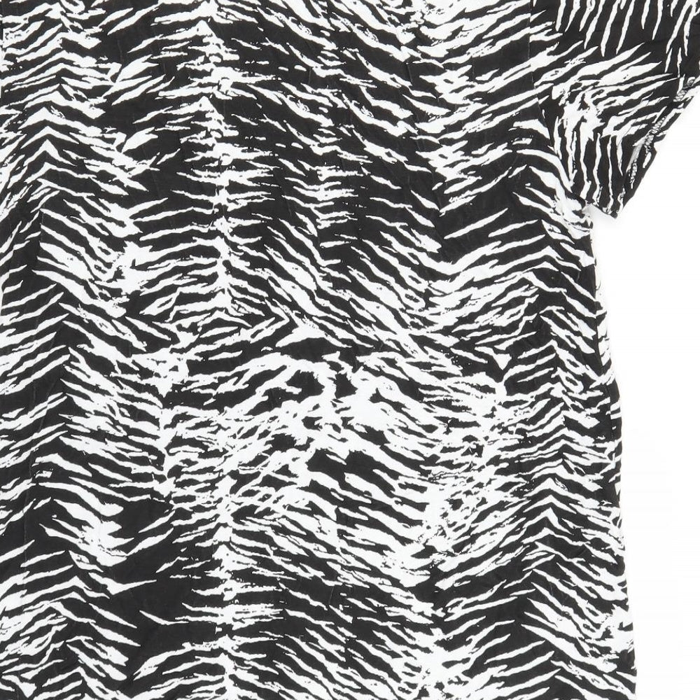 PRETTYLITTLETHING Womens White Animal Print  Basic T-Shirt Size 14