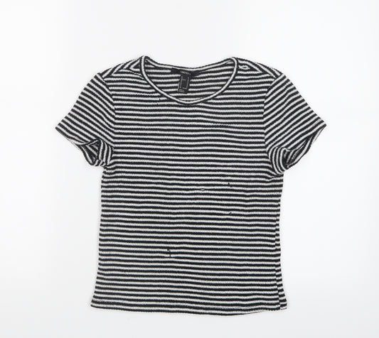 Front view of Forever 21 women’s black striped knit basic t-shirt, size M