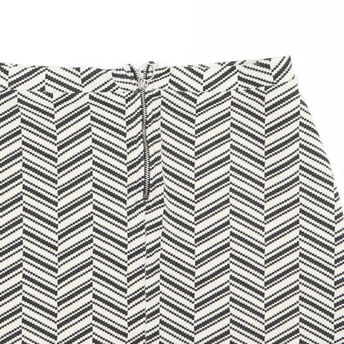 Preworn Womens White Striped  Straight & Pencil Set Size 10