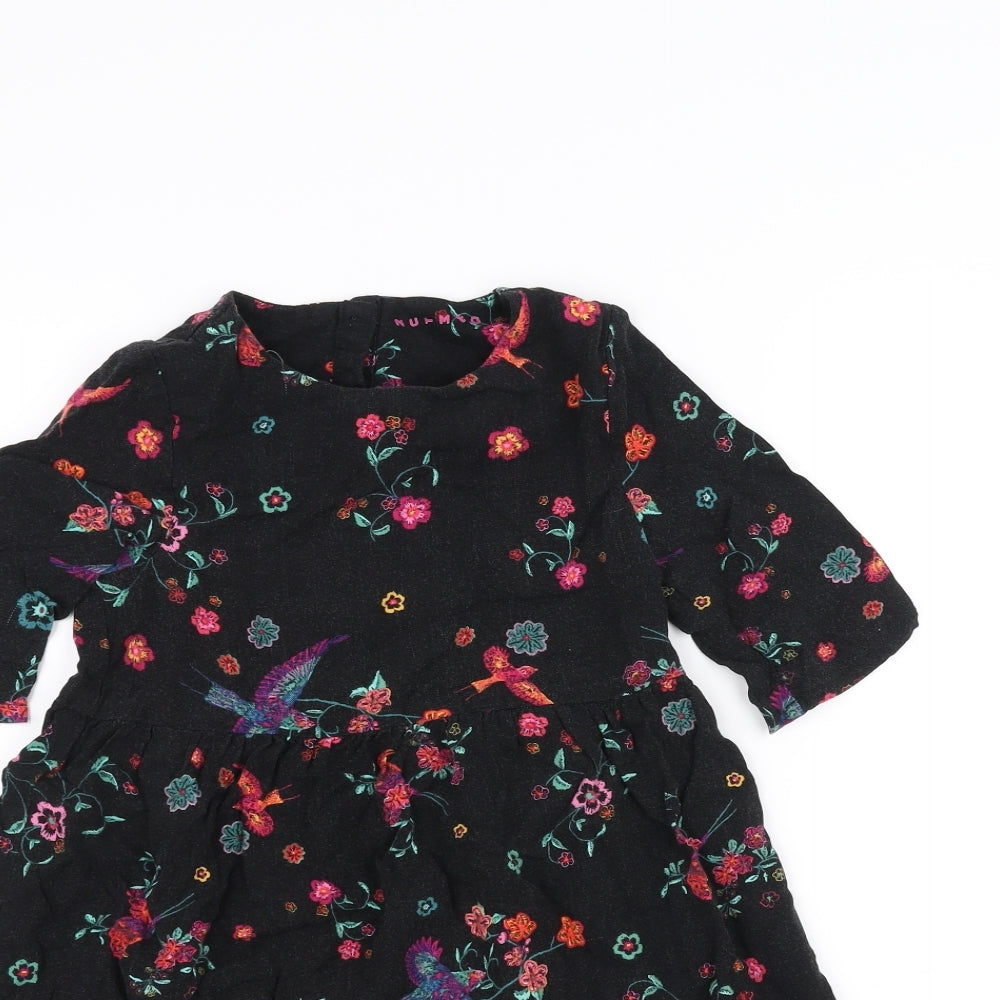 Nutmeg Girls Black Floral  Basic T-Shirt Size 6-7 Years