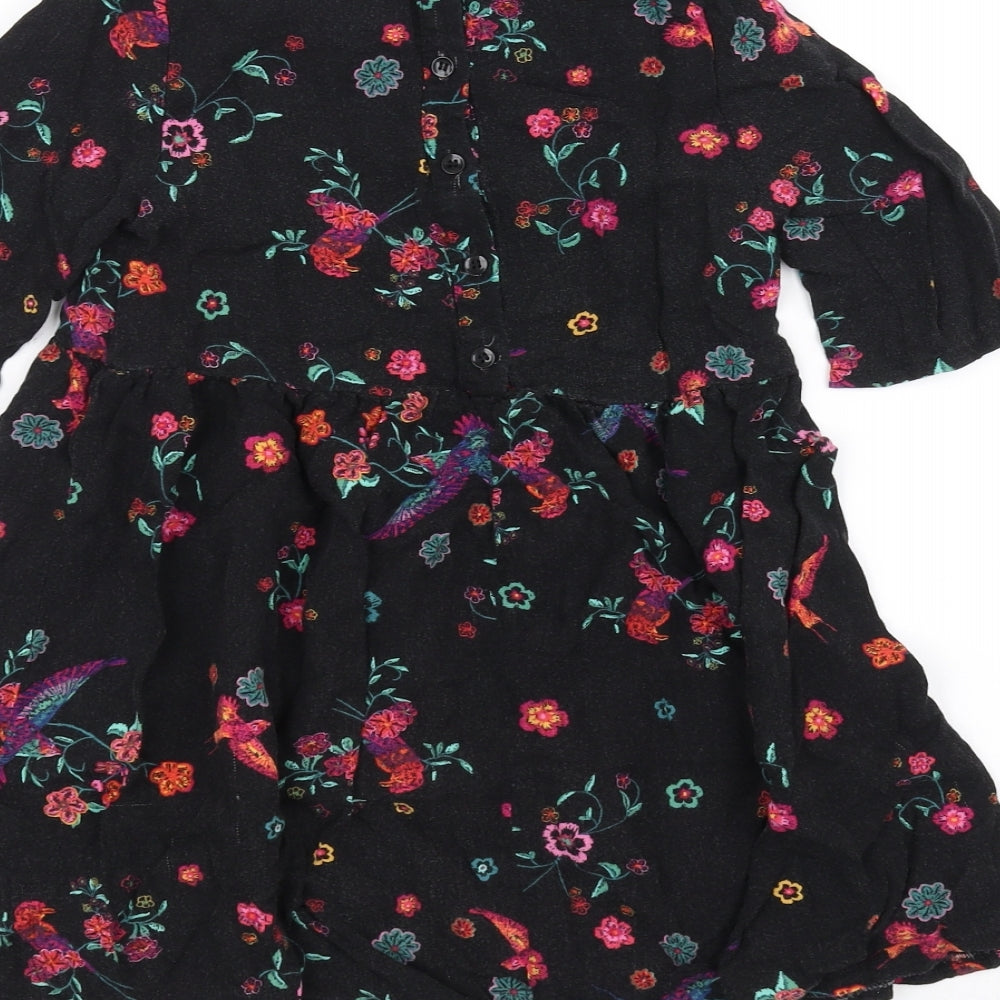 Nutmeg Girls Black Floral  Basic T-Shirt Size 6-7 Years