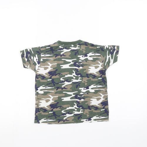 Preworn Boys Green Camouflage  Basic T-Shirt Size 4-5 Years