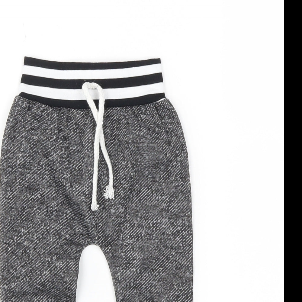 Preworn Boys Grey   Jogger Trousers Size 6-9 Months