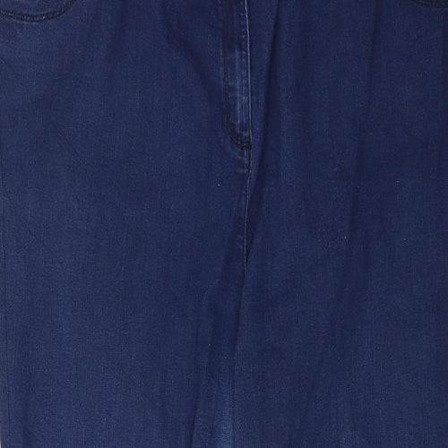 Classic Womens Blue  Denim Capri Jeans Size 40 in L23 in