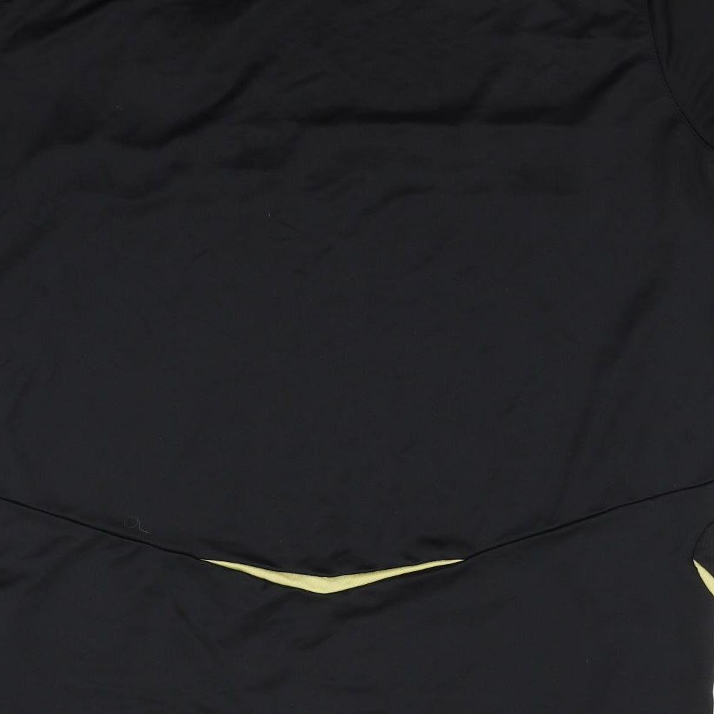 Umbro Mens Black    T-Shirt Size L  - hull city