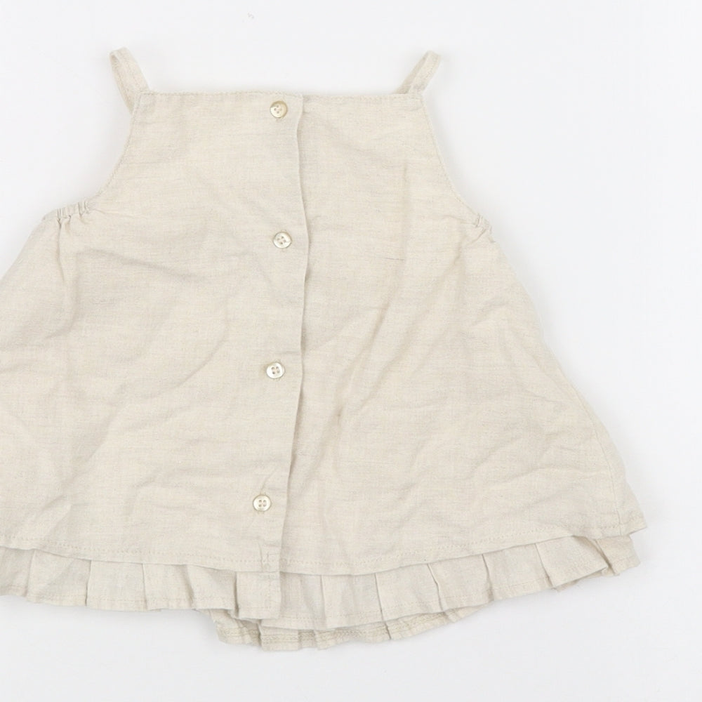 mamas & papas  White   A-Line  Size 3-6 Months