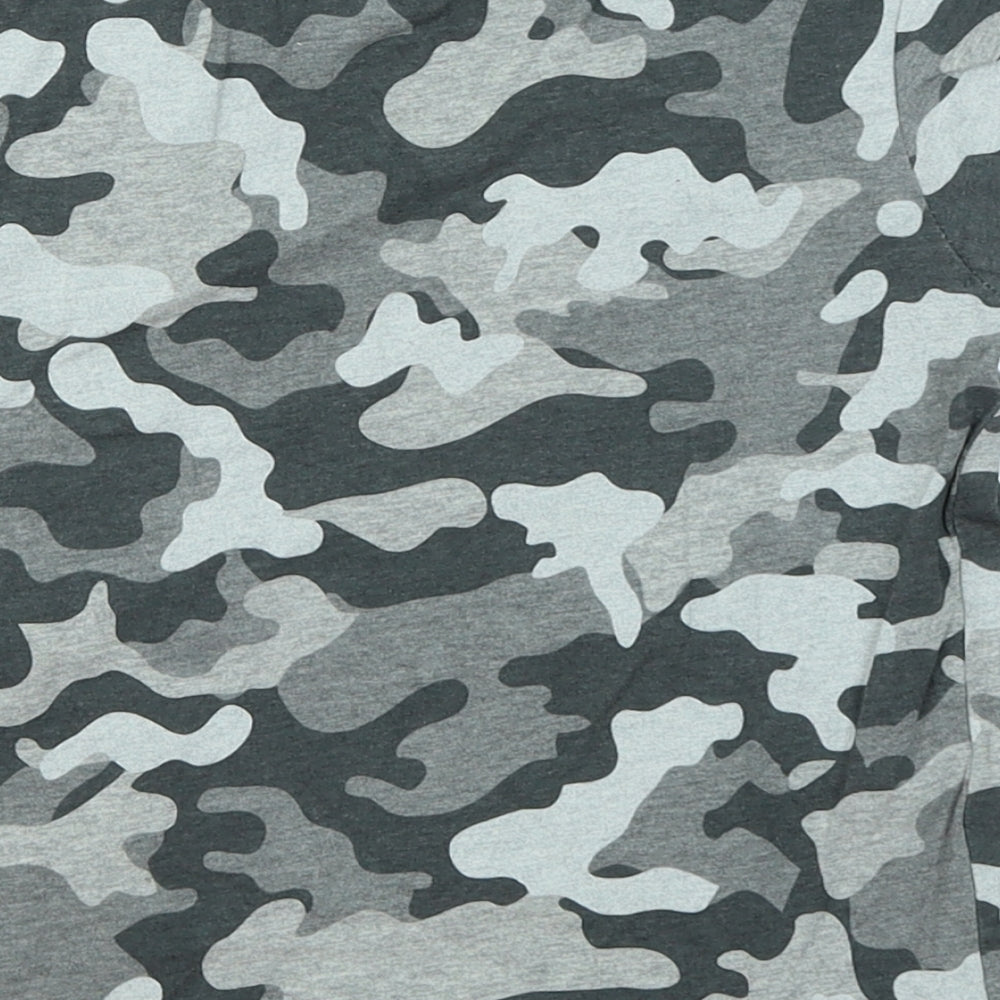 Primark Boys Grey Camouflage  Basic T-Shirt Size 4-5 Years