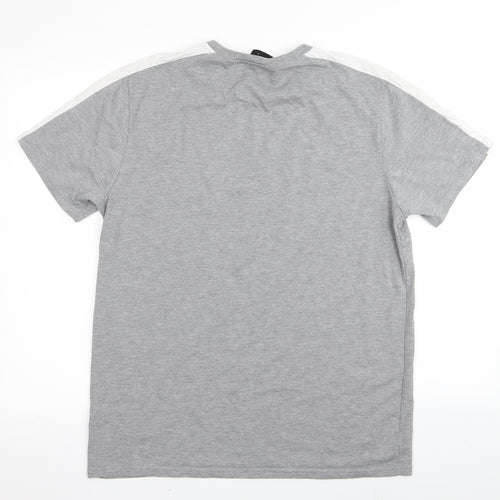 Closure London Mens Grey    T-Shirt Size L