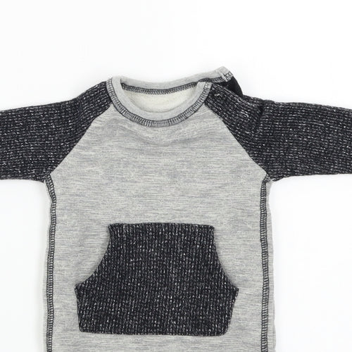 Nutmeg  Boys Grey   Babygrow One-Piece Size Newborn