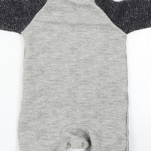 Nutmeg  Boys Grey   Babygrow One-Piece Size Newborn