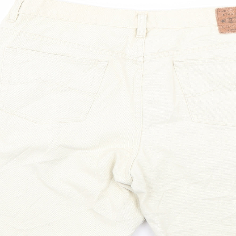 Pepsi Max Mens White  Denim Chino Shorts Size 38