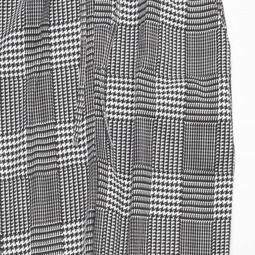 Preworn Womens Black Plaid  Trousers  Size M L22 in