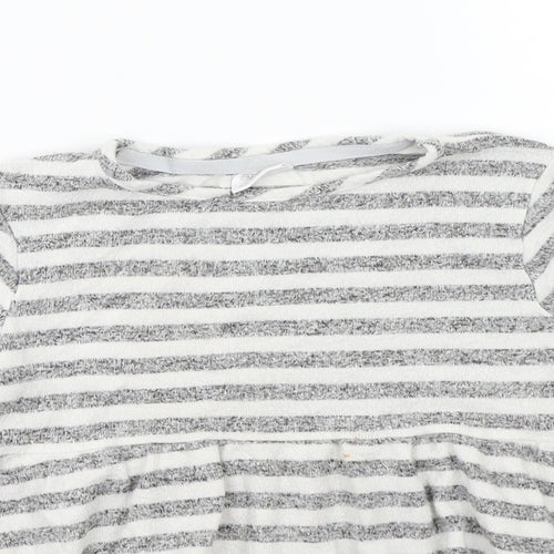 F&F Girls Grey Striped  Basic T-Shirt Size 6-7 Years