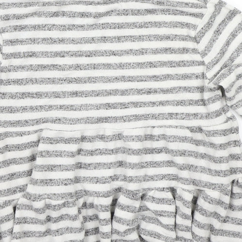 F&F Girls Grey Striped  Basic T-Shirt Size 6-7 Years