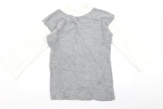 Front view of Boohoo women’s grey jumper, size S